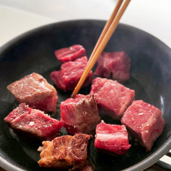 阿波黒牛 焼き目がおいしいサイコロステーキ肉セット